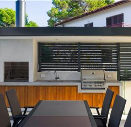 Beachfront Villa with Pool and Sea Views on Ciovo island near Trogir, Sleeps 8